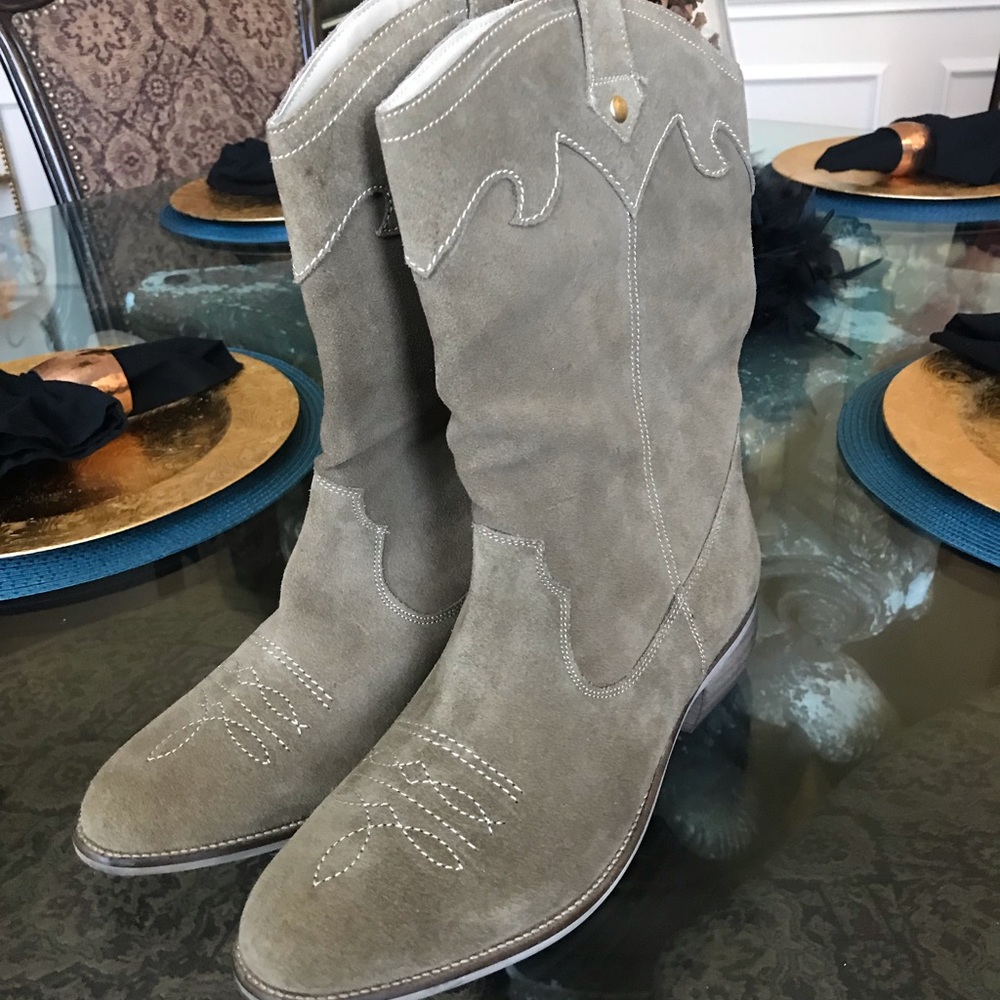 Suede western boots